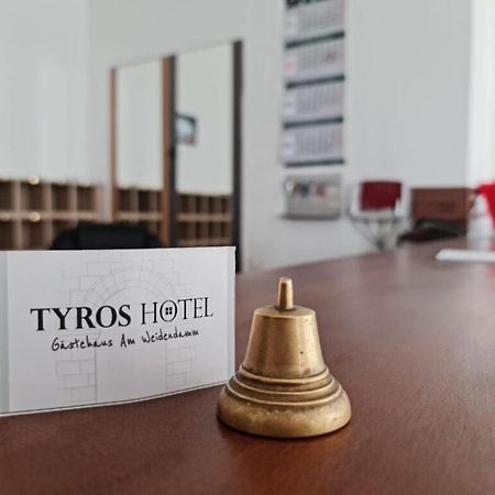 Tyros Hotel Und Gaestehaus Am Weidendamm Hannover Dış mekan fotoğraf