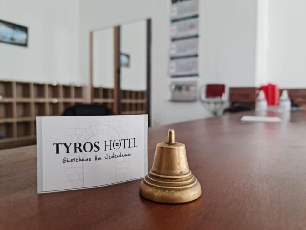 Tyros Hotel Und Gaestehaus Am Weidendamm Hannover Dış mekan fotoğraf