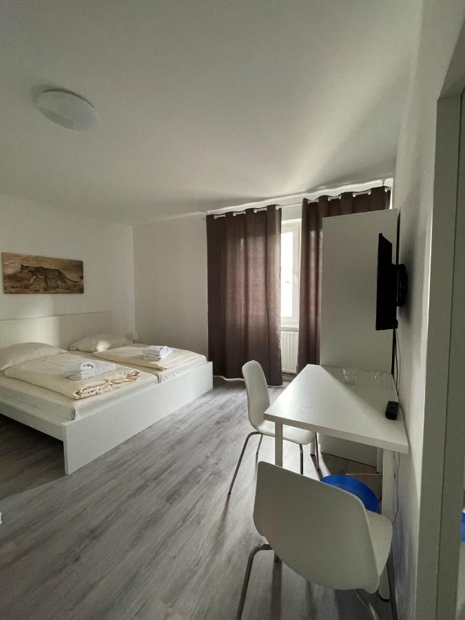 Tyros Hotel Und Gaestehaus Am Weidendamm Hannover Dış mekan fotoğraf