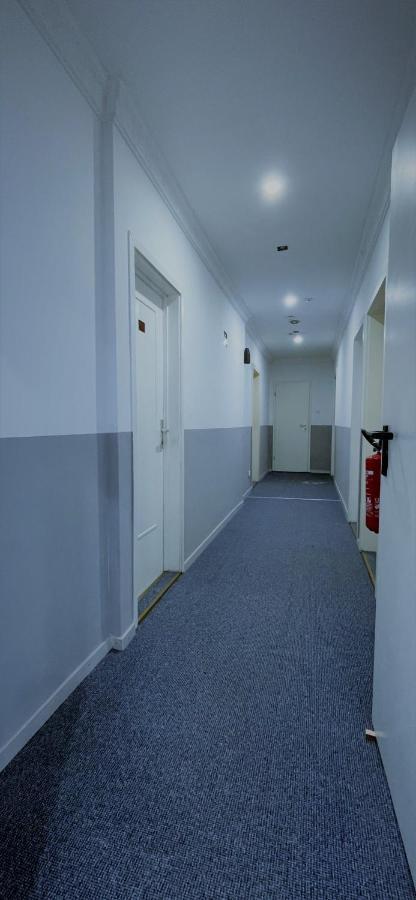 Tyros Hotel Und Gaestehaus Am Weidendamm Hannover Dış mekan fotoğraf